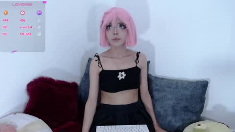 Snapshot of miaah_parker chatting on December 4, 2024, 7:34 pm Mia online show from December 4, 2024, 7:34 pm