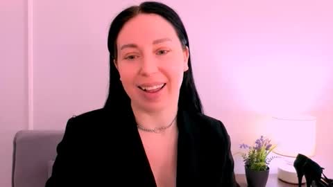 Snapshot of miaalluring chatting on April 24, 2026, 3:25 pm Mia online show from April 24, 2026, 3:25 pm
