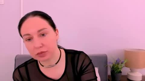 Snapshot of miaalluring chatting on April 29, 2026, 3:27 pm Mia online show from April 29, 2026, 3:27 pm