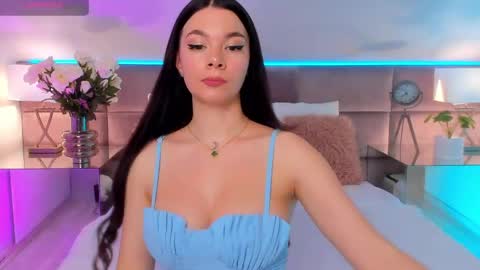 Mia online show from June 6, 2026, 6:56 pm