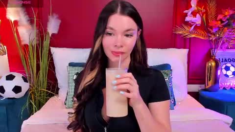 Mia online show from June 17, 2026, 5:10 am