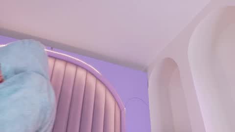 miaanderson__ online show from April 17, 2026, 12:30 pm