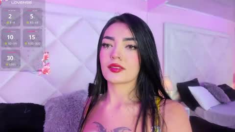 Snapshot of miaasmiith_ chatting on April 6, 2026, 12:17 pm Alexandra online show from April 6, 2026, 12:17 pm