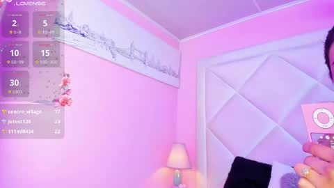 Snapshot of miaasmiith_ chatting on April 15, 2026, 10:00 am Alexandra online show from April 15, 2026, 10:00 am