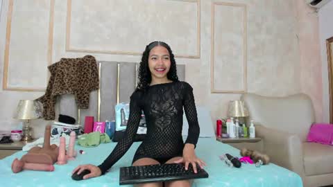 Snapshot of miaasummer chatting on July 2, 2026, 11:38 am Miaasummer online show from July 2, 2026, 11:38 am