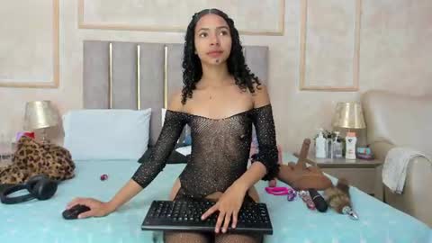 Snapshot of miaasummer chatting on July 23, 2026, 3:43 pm Miaasummer online show from July 23, 2026, 3:43 pm