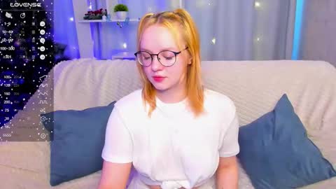 Mia online show from December 23, 2025, 7:39 am