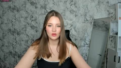 Mia online show from May 9, 2026, 11:04 am