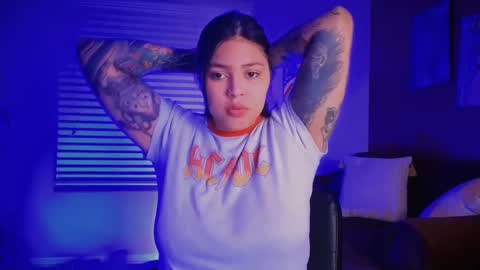Mia online show from December 8, 2024, 12:40 am