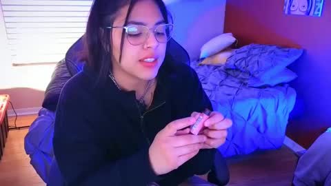 Mia online show from January 21, 2025, 1:18 am