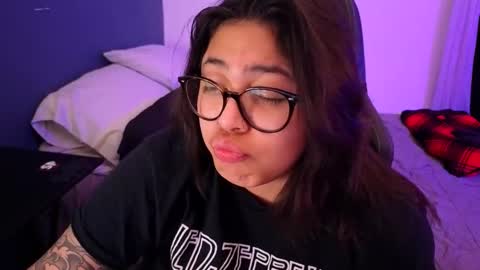 Snapshot of miacanela_xo chatting on February 25, 2026, 3:27 am Mia online show from February 25, 2026, 3:27 am