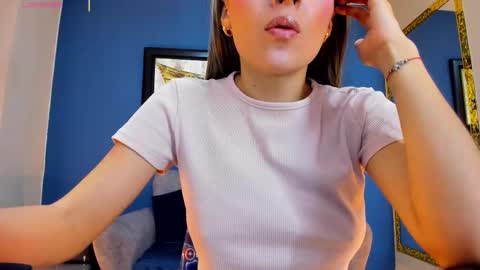 Snapshot of miacarperrlux chatting on February 22, 2025, 11:35 pm MiaCarper online show from February 22, 2025, 11:35 pm