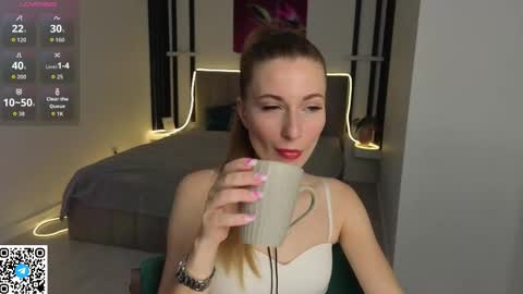 Mia online show from September 13, 2025, 7:41 am