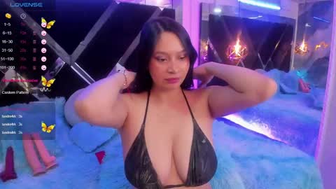 Mia online show from September 16, 2025, 1:39 am