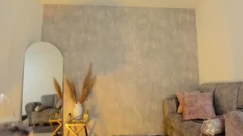 Snapshot of miacoopersx chatting on January 7, 2025, 12:20 pm miacooper online show from January 7, 2025, 12:20 pm