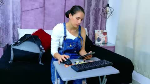 MiaCours online show from May 10, 2026, 2:11 pm