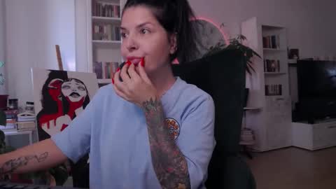 miacute4u online show from October 5, 2025, 1:42 pm