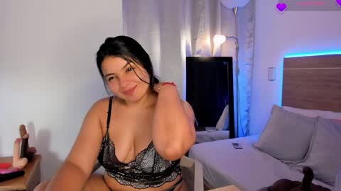 Snapshot of miadanielss chatting on December 13, 2024, 6:42 am IG Yojanagomez online show from December 13, 2024, 6:42 am