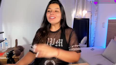 Snapshot of miadanielss chatting on December 22, 2024, 4:17 am IG Yojanagomez online show from December 22, 2024, 4:17 am