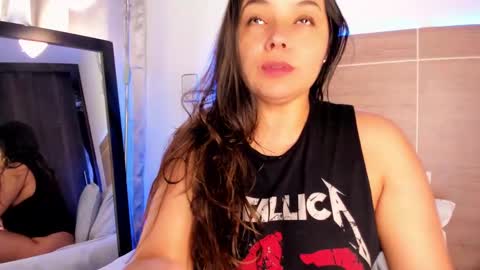 Snapshot of miadanielss chatting on February 12, 2025, 10:03 am IG Yojanagomez online show from February 12, 2025, 10:03 am