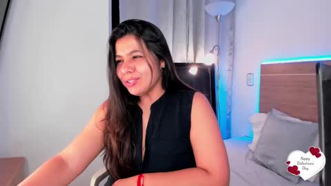Snapshot of miadanielss chatting on February 16, 2025, 12:41 am IG Yojanagomez online show from February 16, 2025, 12:41 am