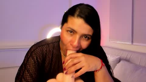 Snapshot of miadanielss chatting on March 4, 2026, 11:55 pm IG Yojanagomez online show from March 4, 2026, 11:55 pm