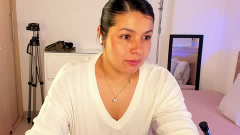 IG Yojanagomez  online show from June 8, 2026, 2:23 am