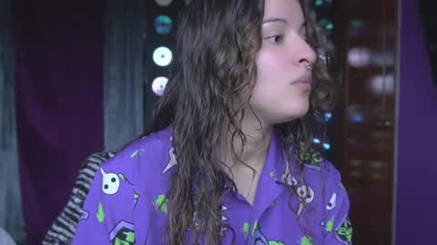 Snapshot of miadimota chatting on April 18, 2026, 4:44 pm Mia online show from April 18, 2026, 4:44 pm