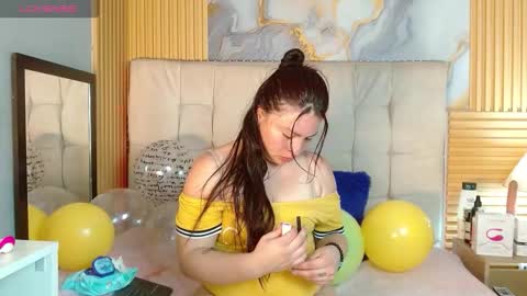 Snapshot of miadoll303av chatting on October 16, 2025, 1:23 pm miadoll303av online show from October 16, 2025, 1:23 pm