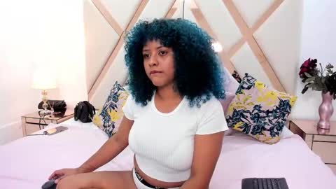 Snapshot of miadraven chatting on November 10, 2025, 5:34 pm Mia online show from November 10, 2025, 5:34 pm