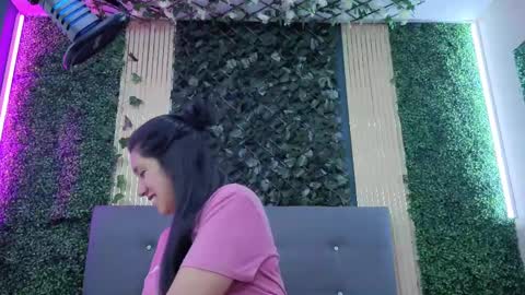 Mia Carter  Schedule 800 - 1430 gtm-5 online show from September 25, 2025, 2:10 pm