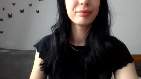 Mia online show from June 12, 2026, 10:08 pm