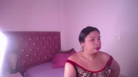 mia online show from June 9, 2026, 3:07 am