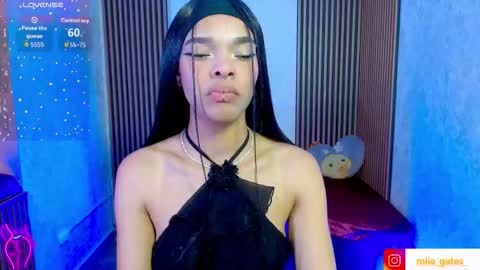 Mia online show from November 7, 2025, 2:11 am