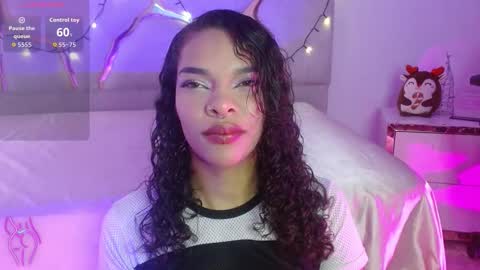 Mia online show from December 22, 2025, 3:25 am