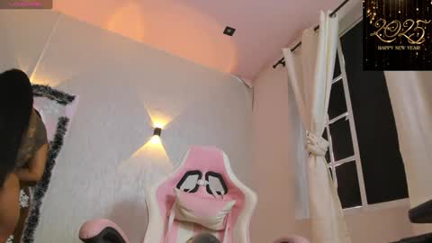 Mia Gomez online show from December 30, 2024, 3:57 pm