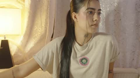 Mia Gomez online show from June 10, 2026, 2:12 am