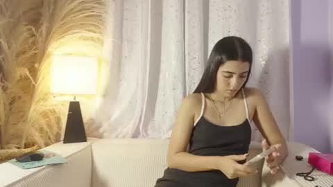Mia Gomez online show from June 13, 2026, 2:53 am