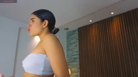 Snapshot of miagomezx chatting on February 22, 2026, 2:26 pm miagomezx online show from February 22, 2026, 2:26 pm