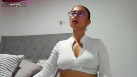 Snapshot of miagonzal chatting on October 24, 2025, 3:03 am Mia  online show from October 24, 2025, 3:03 am
