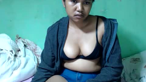 miagracyh88 online show from September 17, 2025, 3:08 am