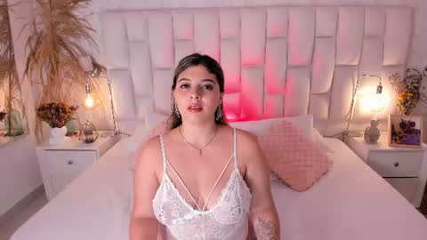 mia greys  online show from July 5, 2026, 8:49 pm