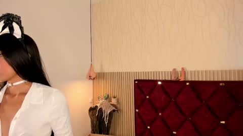 Snapshot of miah_bella chatting on October 31, 2025, 7:04 pm Miah and Bella online show from October 31, 2025, 7:04 pm