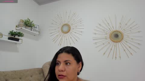Snapshot of miah_bigboobs chatting on January 16, 2025, 6:27 pm Miah Collins online show from January 16, 2025, 6:27 pm