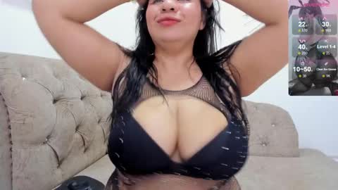 Snapshot of miah_bigboobs chatting on April 7, 2026, 6:52 pm Miah Collins online show from April 7, 2026, 6:52 pm