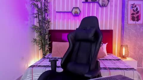 Mia Connor online show from December 3, 2024, 4:03 am