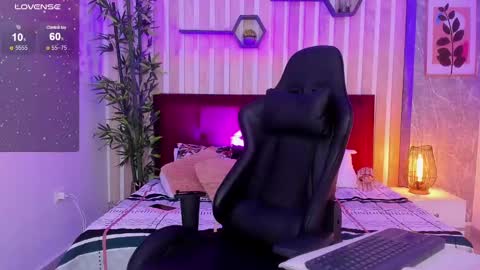 Mia Connor online show from December 6, 2024, 3:19 am
