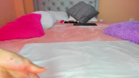 Miah  online show from January 26, 2025, 9:51 pm