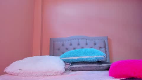 Miah  online show from February 12, 2025, 7:02 pm