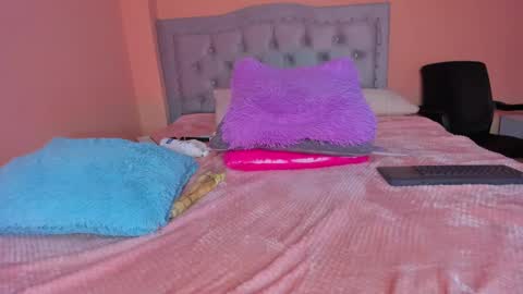 Miah  online show from March 9, 2025, 11:56 pm